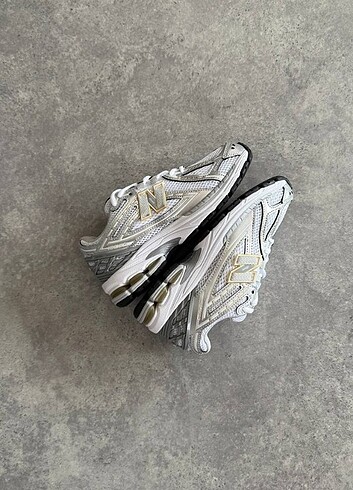 New Balance New Balance 1906R White Silver Metallic Gold 36-45 Arası Numaral
