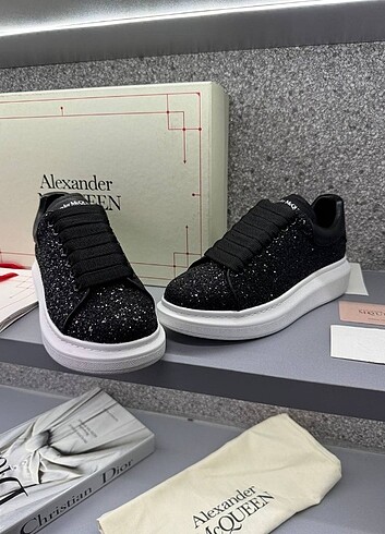 Golden Goose Deluxe