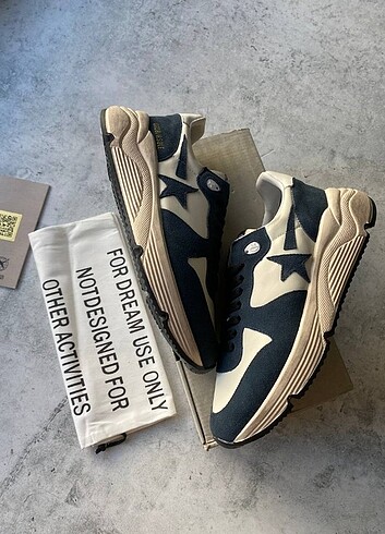 43 Beden beyaz Renk Golden Goose Deluxe 