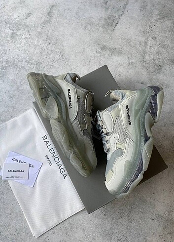 Balenciaga Balenciaga triple s