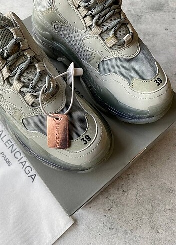 Balenciaga triple s - Görsel 6