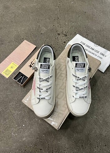 Golden Goose Deluxe 