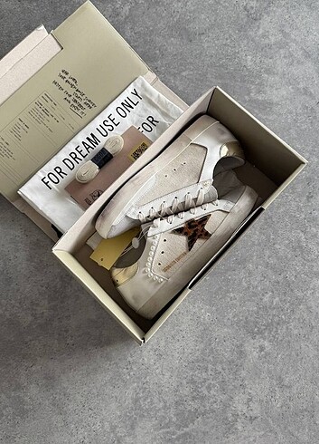 Golden Goose Deluxe 