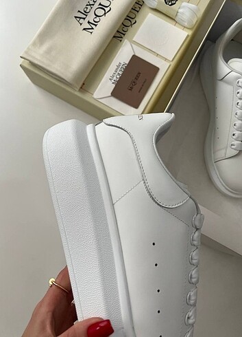 38 Beden beyaz Renk Alexander McQueen
