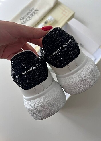 37 Beden beyaz Renk Alexander McQueen