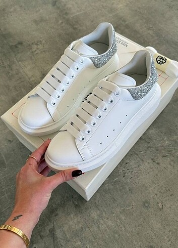 Alexander McQueen 