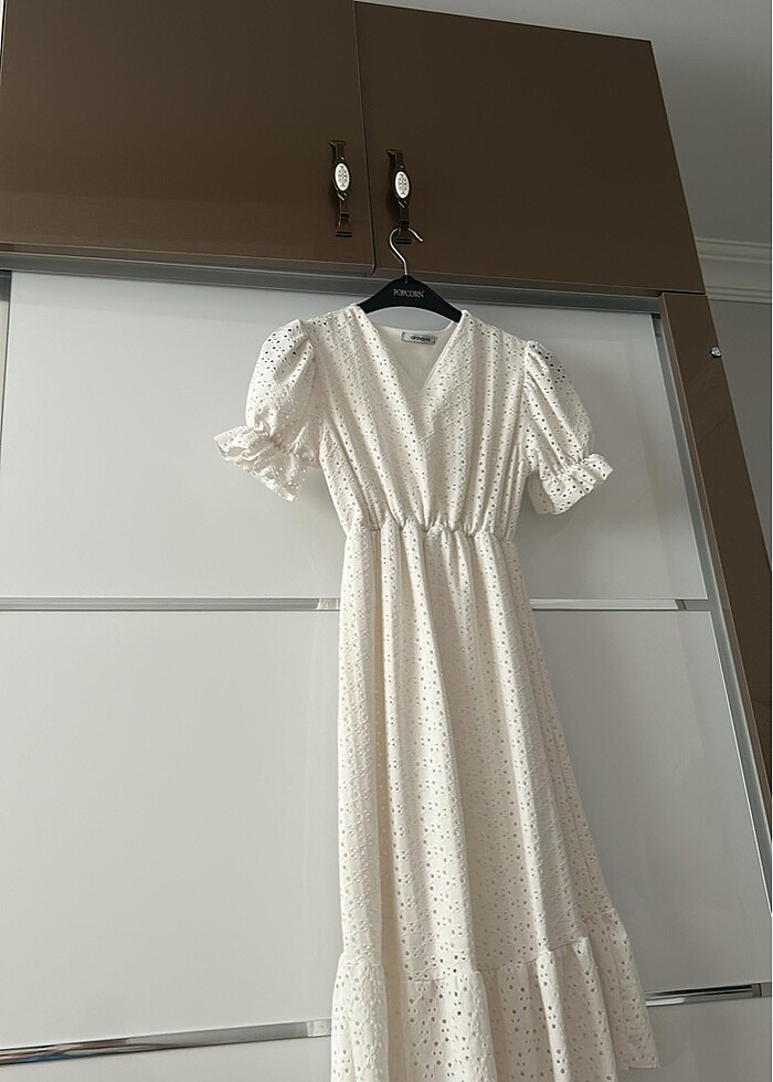 Beyaz elbise - Görsel 2