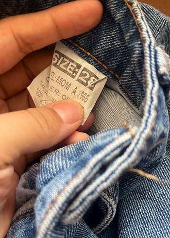 28 Beden Kadın Mavi Bol Kesim Yırtık Denim Midi Kot