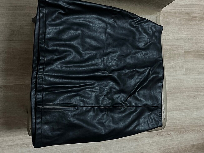 Bershka Deri etek