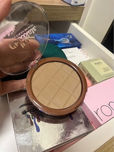 MAC Bronzer lovely markası