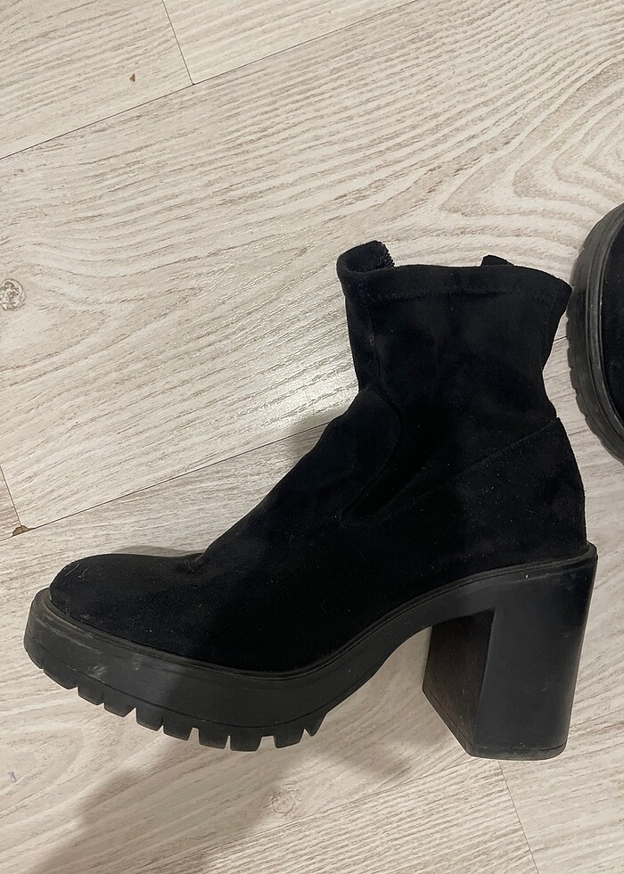 Topuklu Süet Bot - Görsel 2