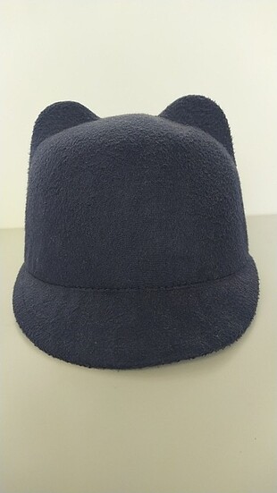 Kedi kulaklı şapka