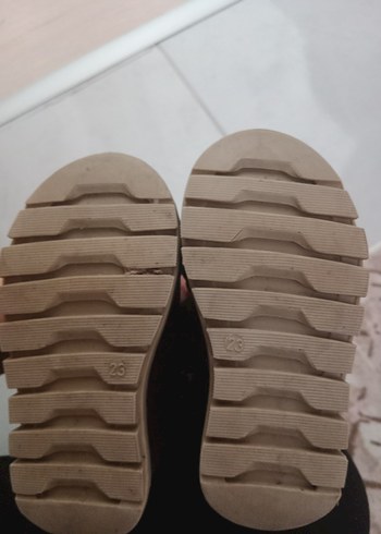 İşlemeli Siyah Bağcıklı Erkek Çocuk Botu - Görsel 4