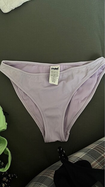 Mavi Bikini Altı