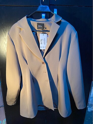 m Beden Belden Oturtmalı Blazer Ceket