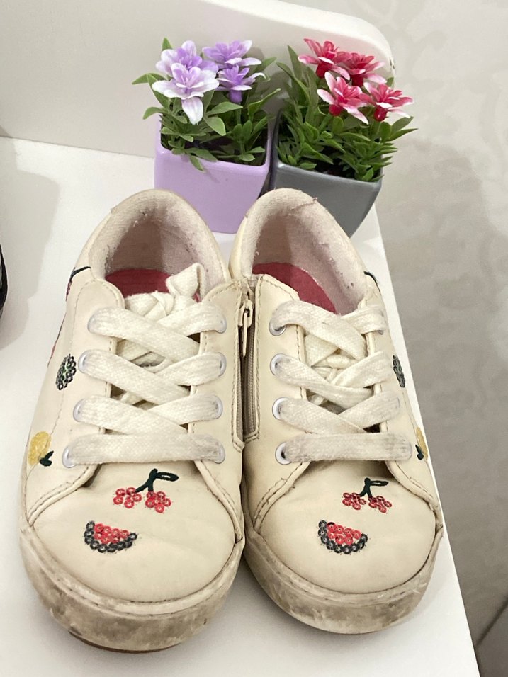 Nakışlı Beyaz Kız Çocuk Spor Ayakkabı - Görsel 2