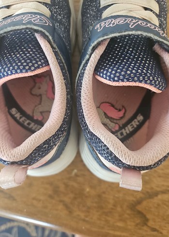 25 Beden Kız Çocuk SKECHERS 25 numara