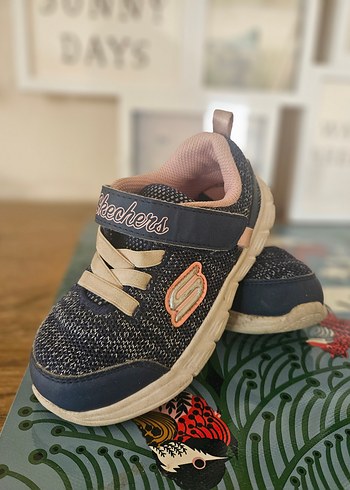 Kız Çocuk SKECHERS 25 numara