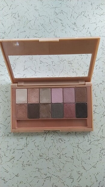 Blushed nudes 