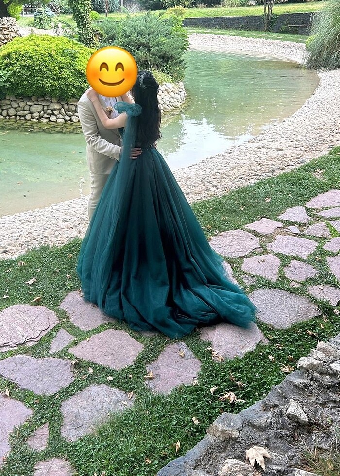 Yeşil nişanlık elbise - Görsel 5
