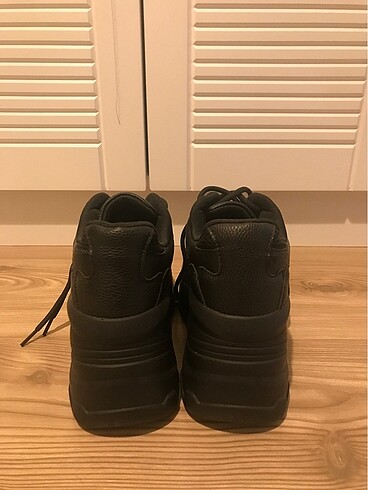 37 Beden siyah Renk Bershka ayakkabı