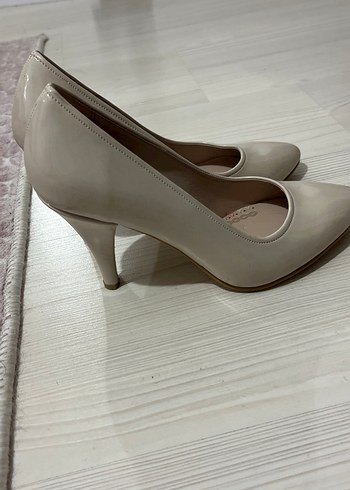 Beyaz Dantel Detaylı Stiletto Topuklu Kadın Ayakkabı - Görsel 7