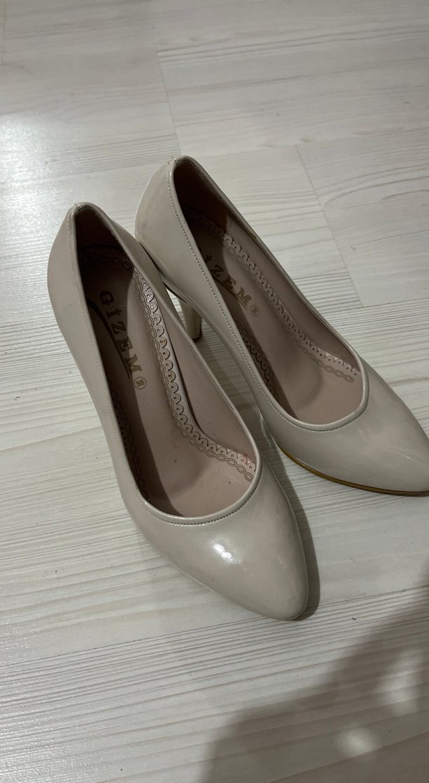 Beyaz Dantel Detaylı Stiletto Topuklu Kadın Ayakkabı - Görsel 2