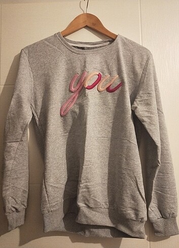 Gri sweatshirt