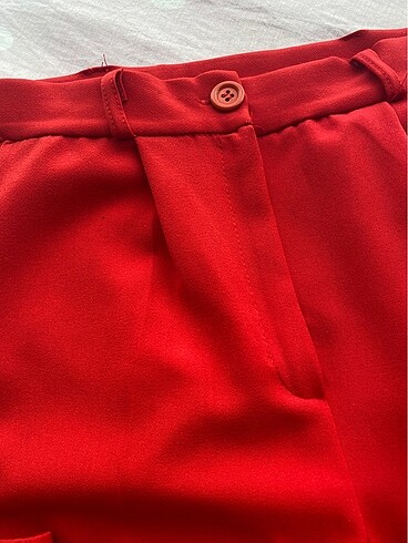 Kırmızı Pantolon - Görsel 3
