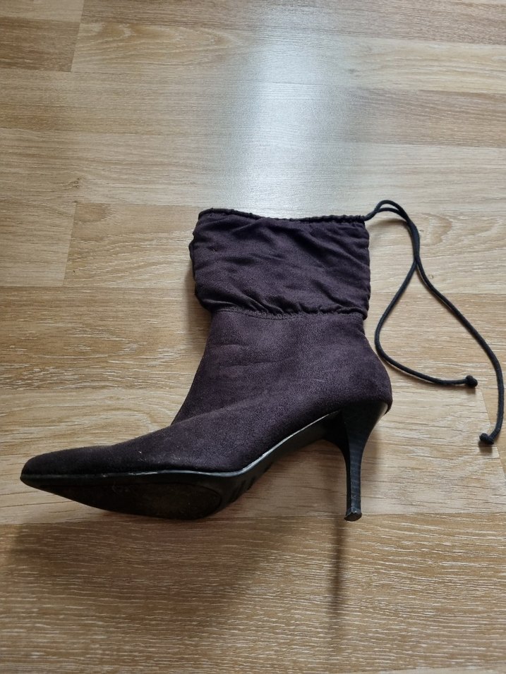 Siyah Çorap Çizme - Görsel 5