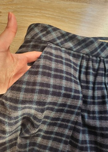 Mavi- Gri Ekoseli ve Pilili Mini Etek - Görsel 5