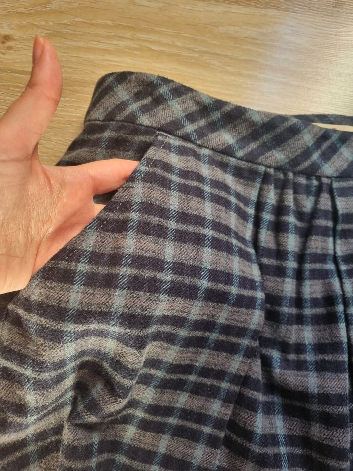 Mavi- Gri Ekoseli ve Pilili Mini Etek - Görsel 5