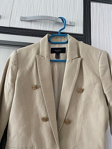s Beden S beden, bej renk, mango marka, keten blazer ceket