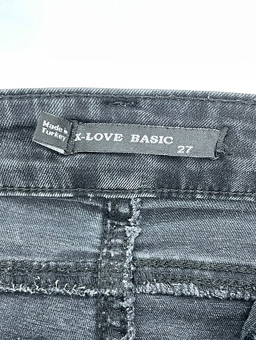27 Beden siyah Renk PreLoved Skinny %70 İndirimli.