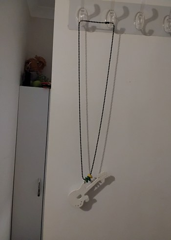 Beden Uzun Zincirli Renkli Rock Punk Gitar Kolye