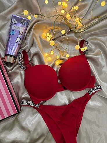 Victoria s Secret Kırmızı taşlı victoria secret sütyen takım