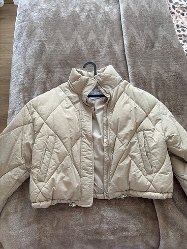 Bershka şişme mont