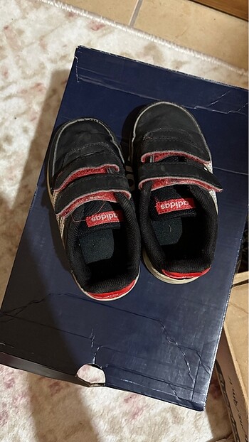 23 Beden 23 numara orijinal adidas unisex
