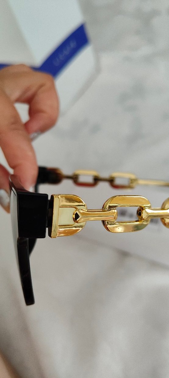 Zincir Detaylı Siyah Kadın Güneş Gözlüğü - Görsel 4