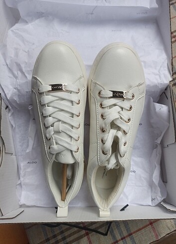 Aldo Beyaz Gold detaylı sneaker