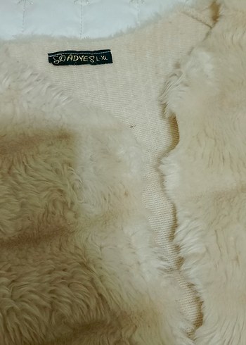 Bej Uzun Kürk Detaylı Kadın Yelek - Görsel 3