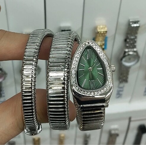 Yılan bvlgari serpenti saat