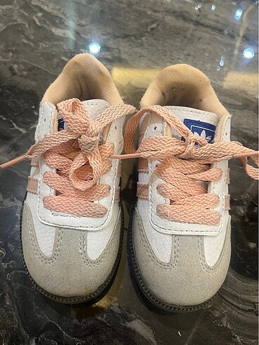 Adidas spor ayakkabı