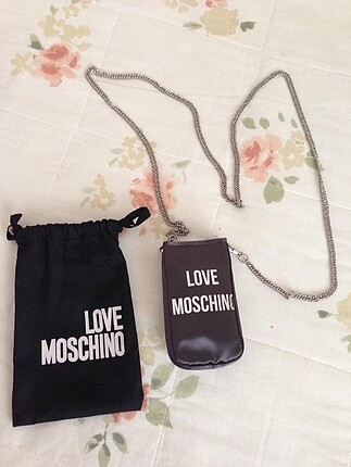 Love moschino