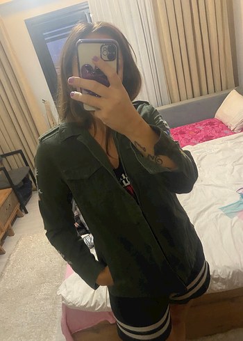 Bershka Kadın Haki Kısa Kot Ceket