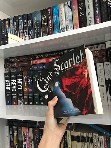 Cinder - scarlet