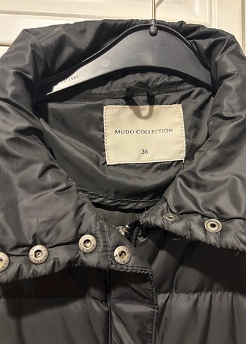 Siyah Kadın Düğmeli Kışlık Mont - Görsel 2