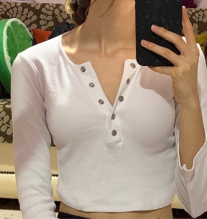 Düğmeli crop