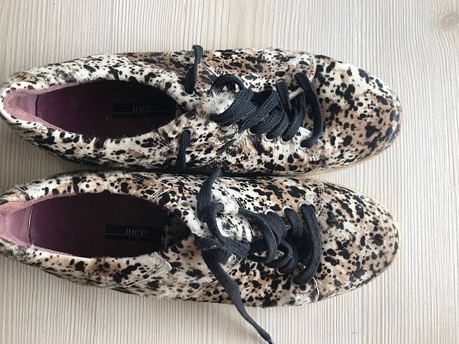 39 Beden Tay tüyü sneaker