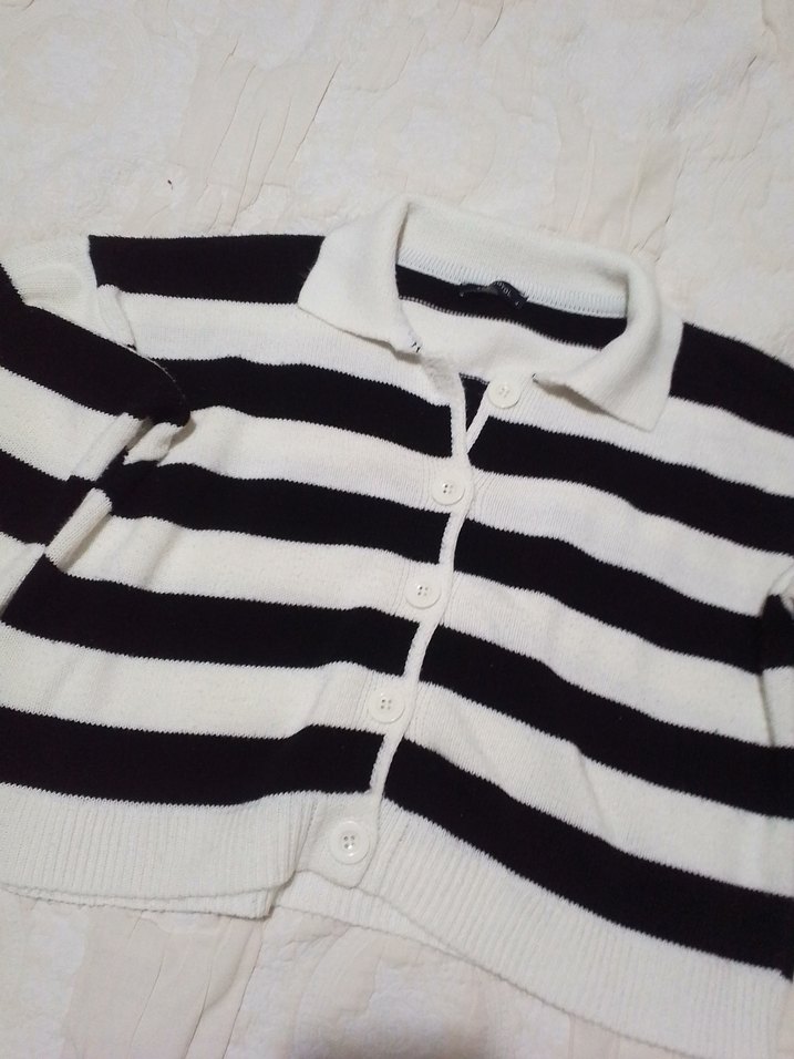 Düğmeli Yaka Detaylı Kadın Triko Kazak - Görsel 3